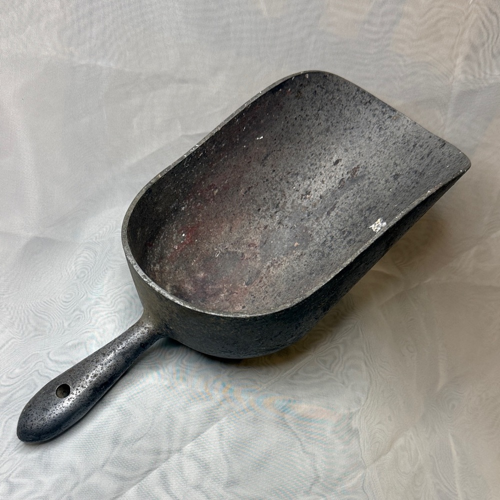 Vtg Aluminum Scoop - Large 5282